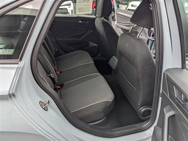 Used 2025 Volkswagen Jetta Sport image 16