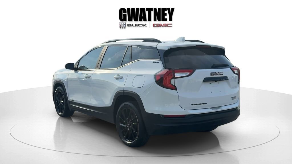Used 2024 GMC Terrain SLE w/ Elevation Edition FWD image 5