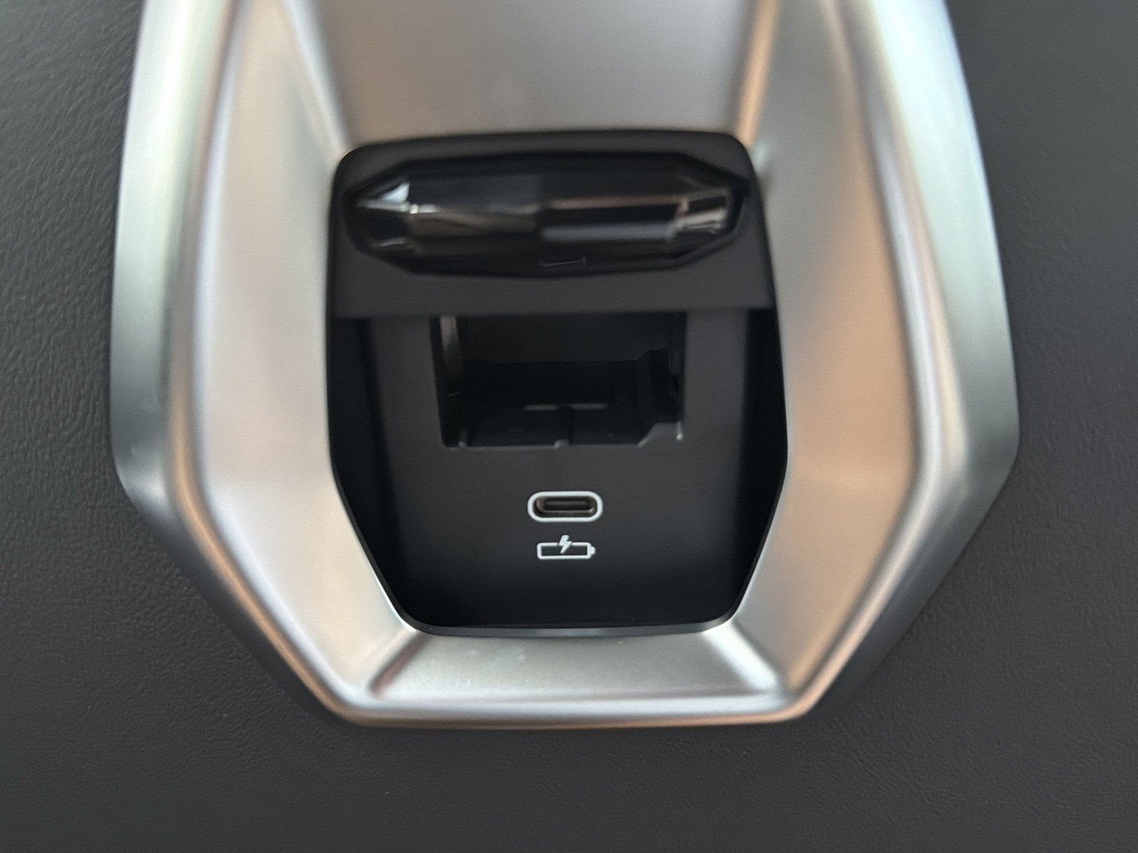 New 2027 BMW X6 M Competition w/ Executive Package AWD/4WD image 19