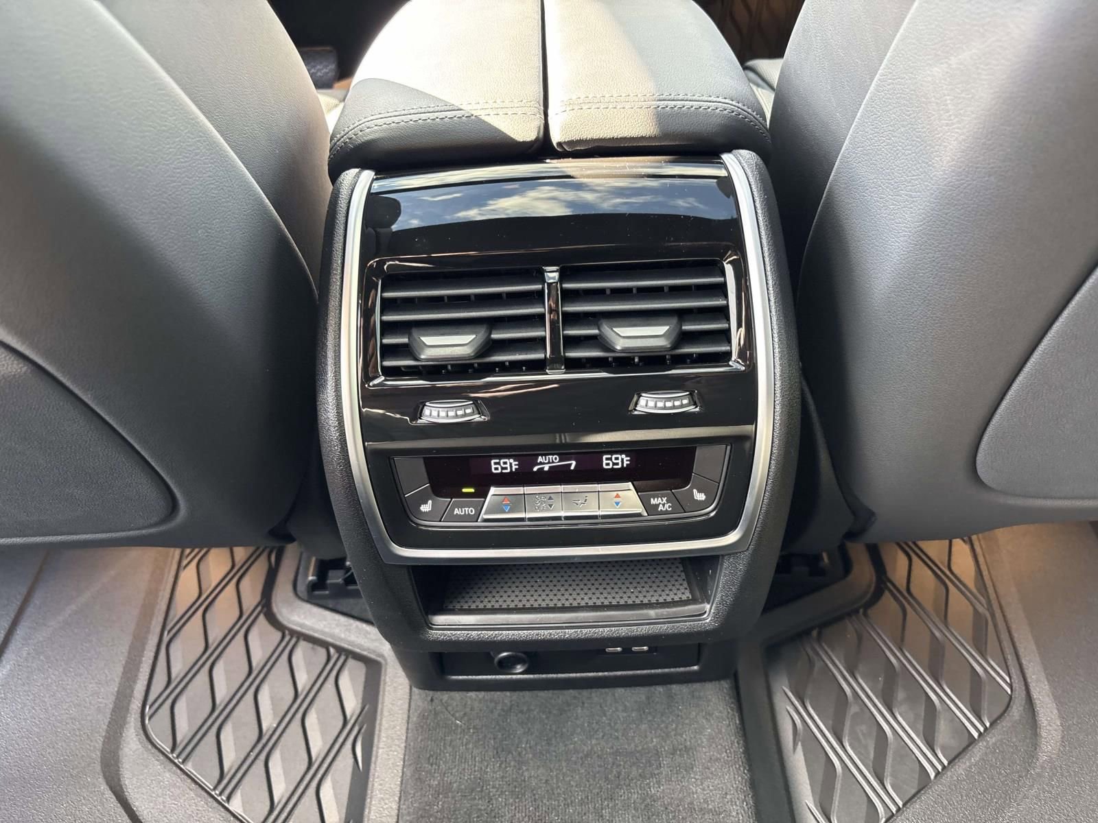 New 2026 BMW X5 xDrive40i w/ Climate Comfort Package image 33