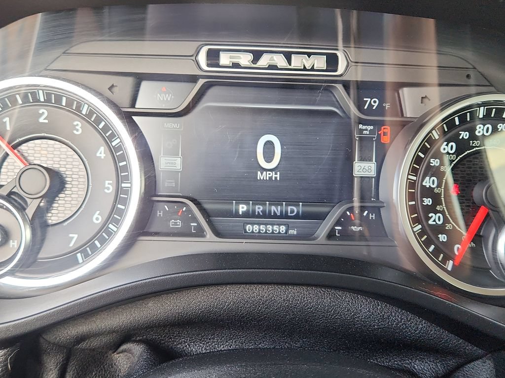 Used 2019 RAM 1500 Laramie AWD/4WD image 14