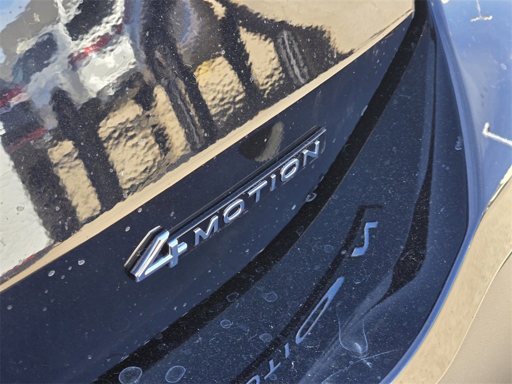 New 2026 Volkswagen Tiguan SE image 9