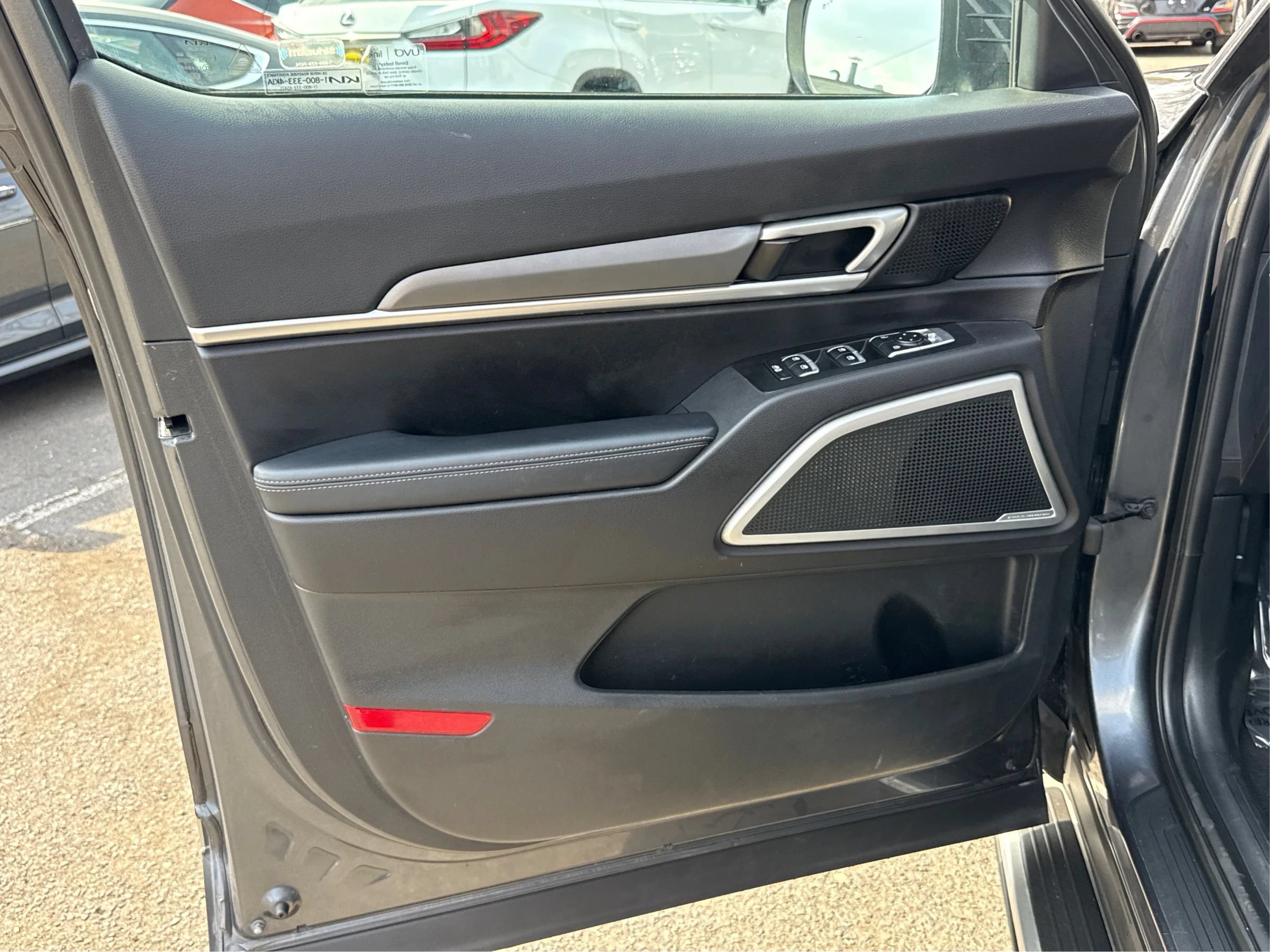 Used 2022 Kia Telluride S AWD/4WD image 18