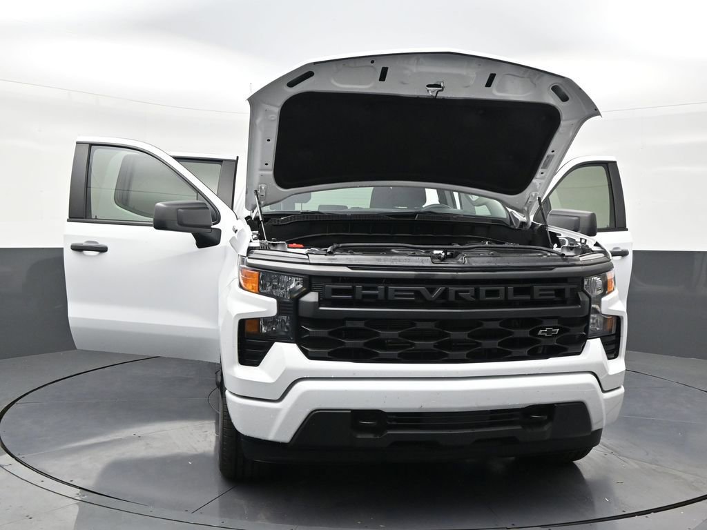Used 2024 Chevrolet Silverado 1500 Custom w/ Turbomax Blackout Package RWD image 33