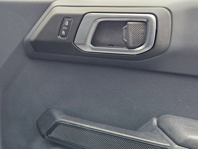 Used 2025 Ford Bronco Big Bend image 35