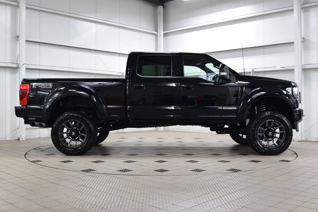 Used 2022 Ford F250 Lariat w/ Black Appearance Package AWD/4WD image 9