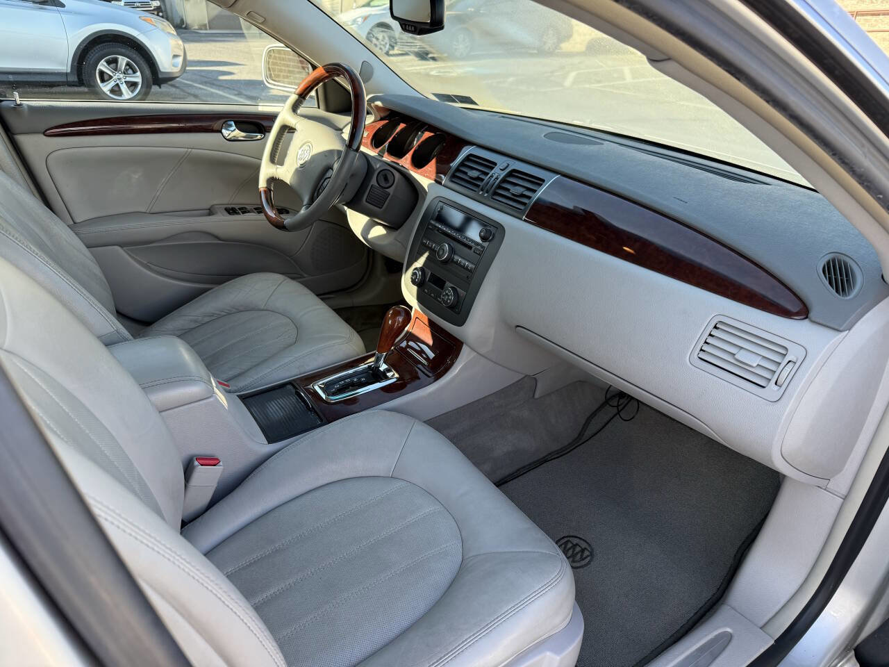 Used 2009 Buick Lucerne CXL image 21