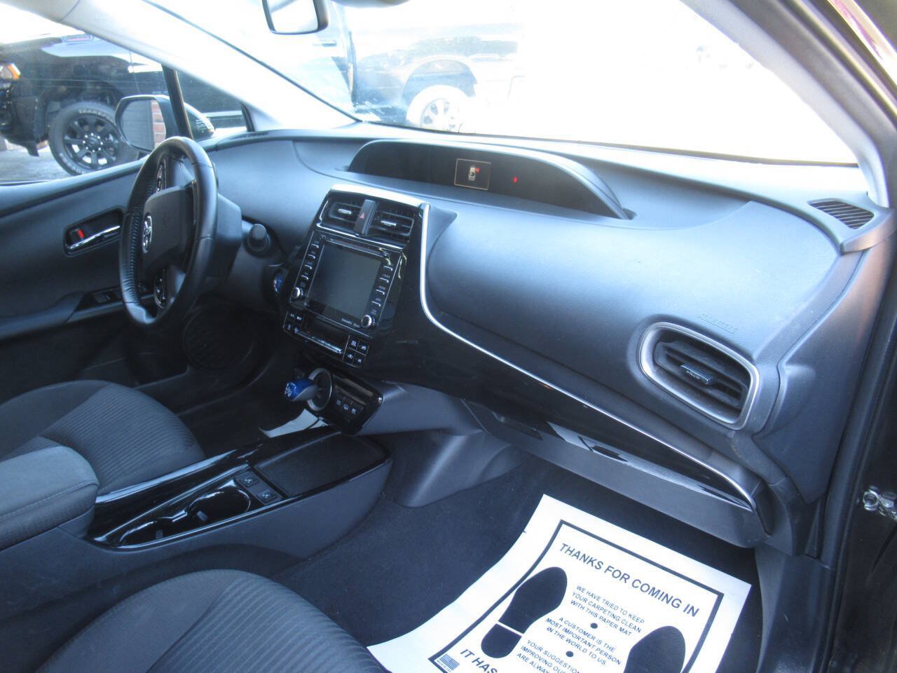 Used 2021 Toyota Prius Prime LE FWD image 8
