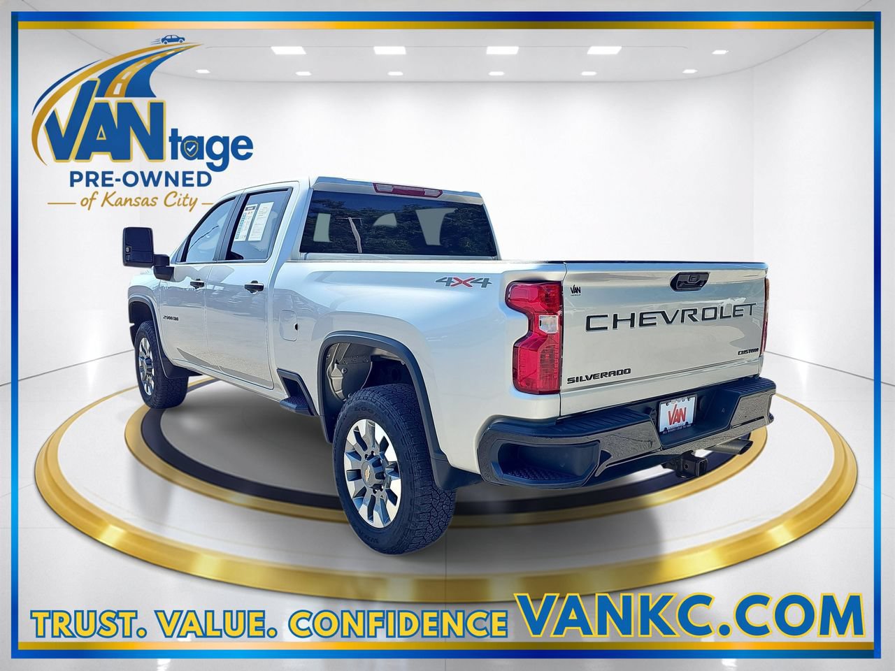 Certified 2023 Chevrolet Silverado 2500 Custom w/ Custom Value Package AWD/4WD image 9