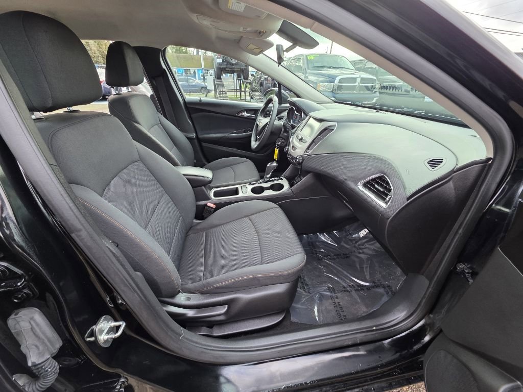 Used 2016 Chevrolet Cruze LS image 16