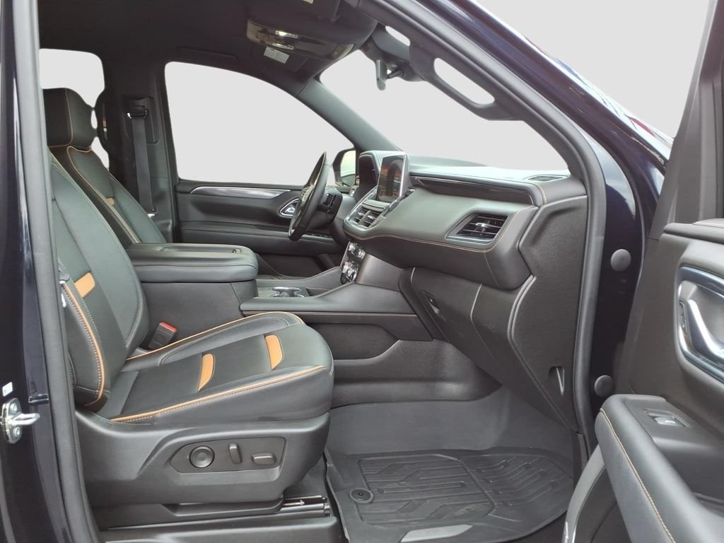 Used 2023 GMC Yukon AT4 w/ Technology Package AWD/4WD image 10