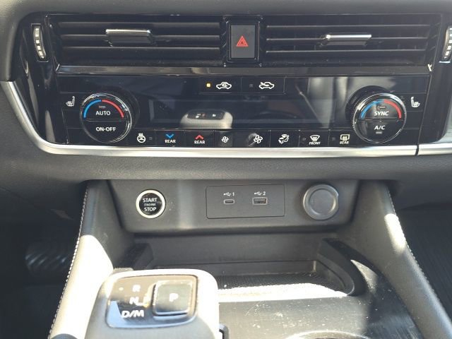 Used 2021 Nissan Rogue SL w/ Premium Package image 17