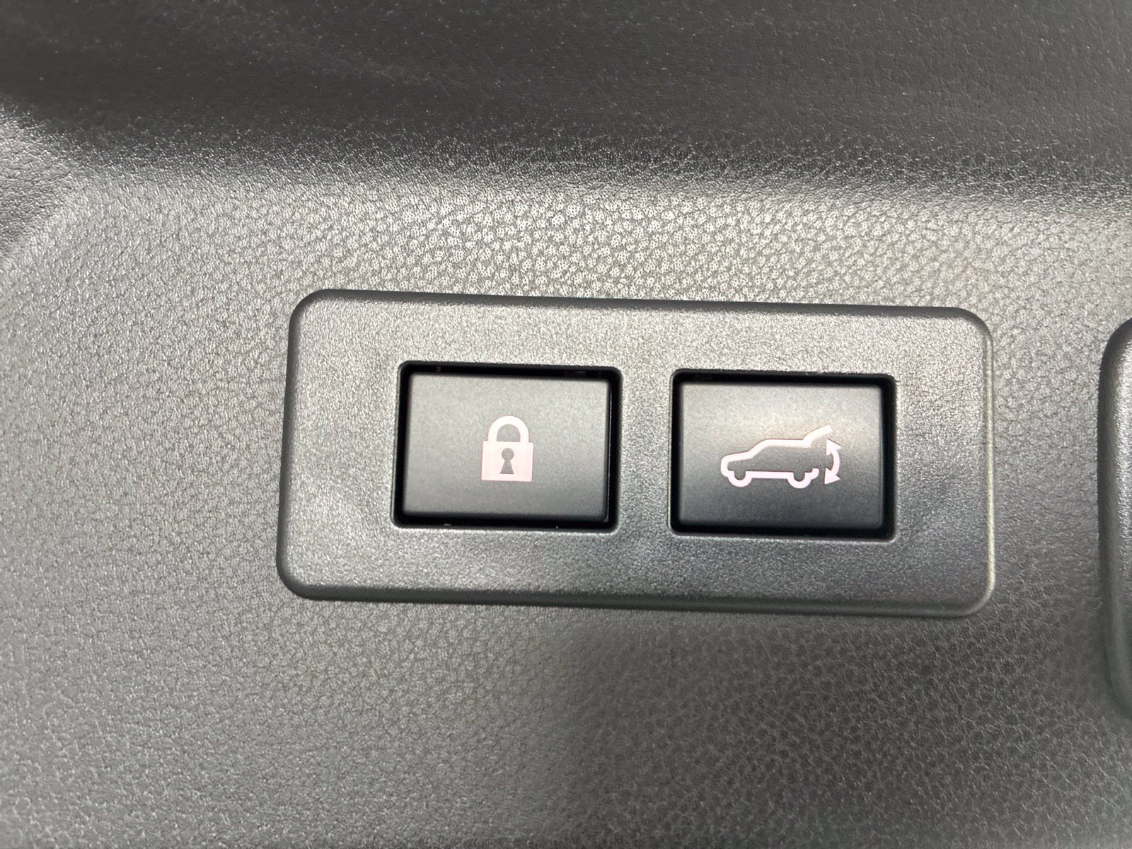 Used 2025 Subaru Forester Limited AWD/4WD image 12