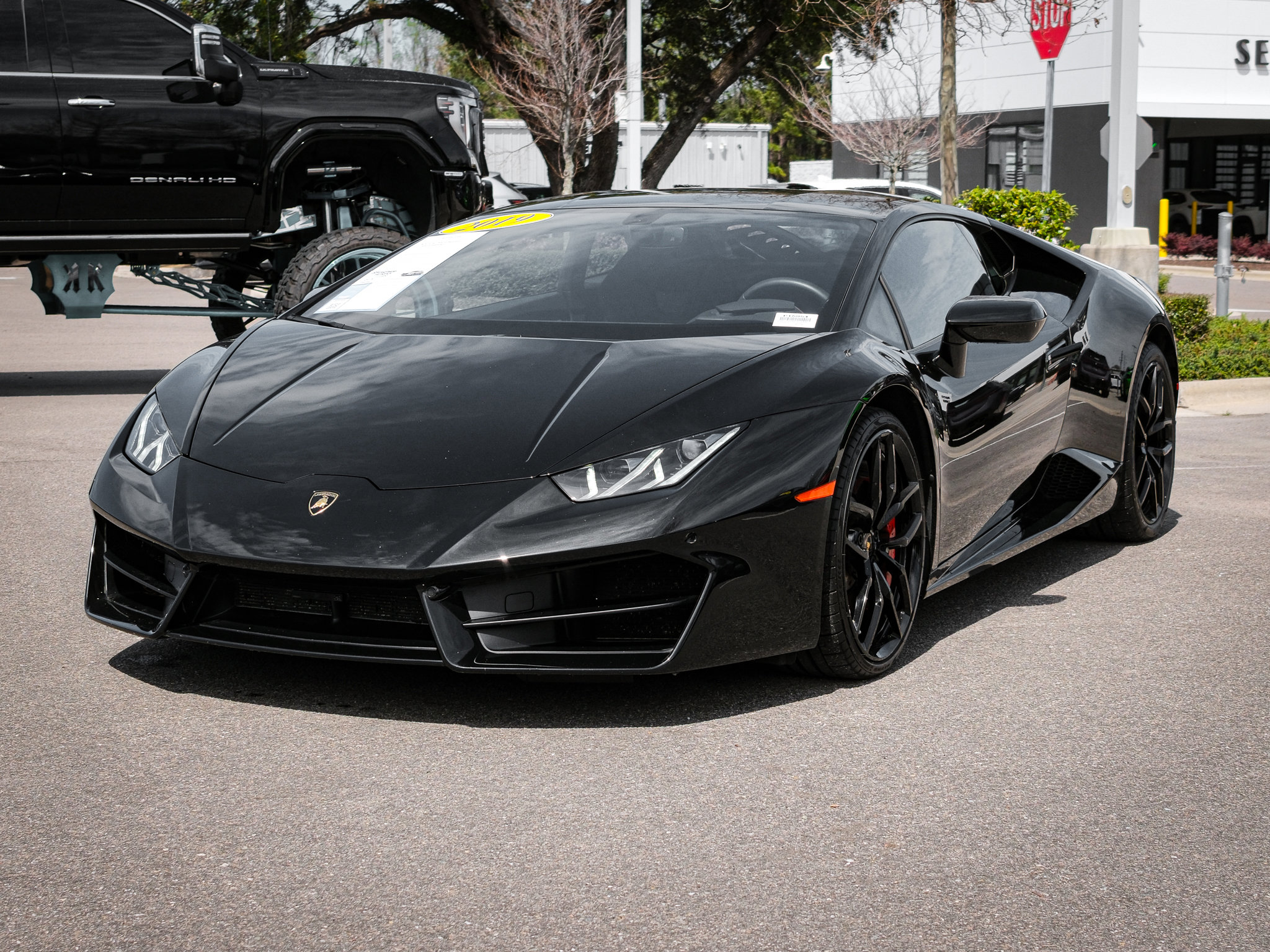 Used 2019 Lamborghini Huracan LP 580-2 image 5
