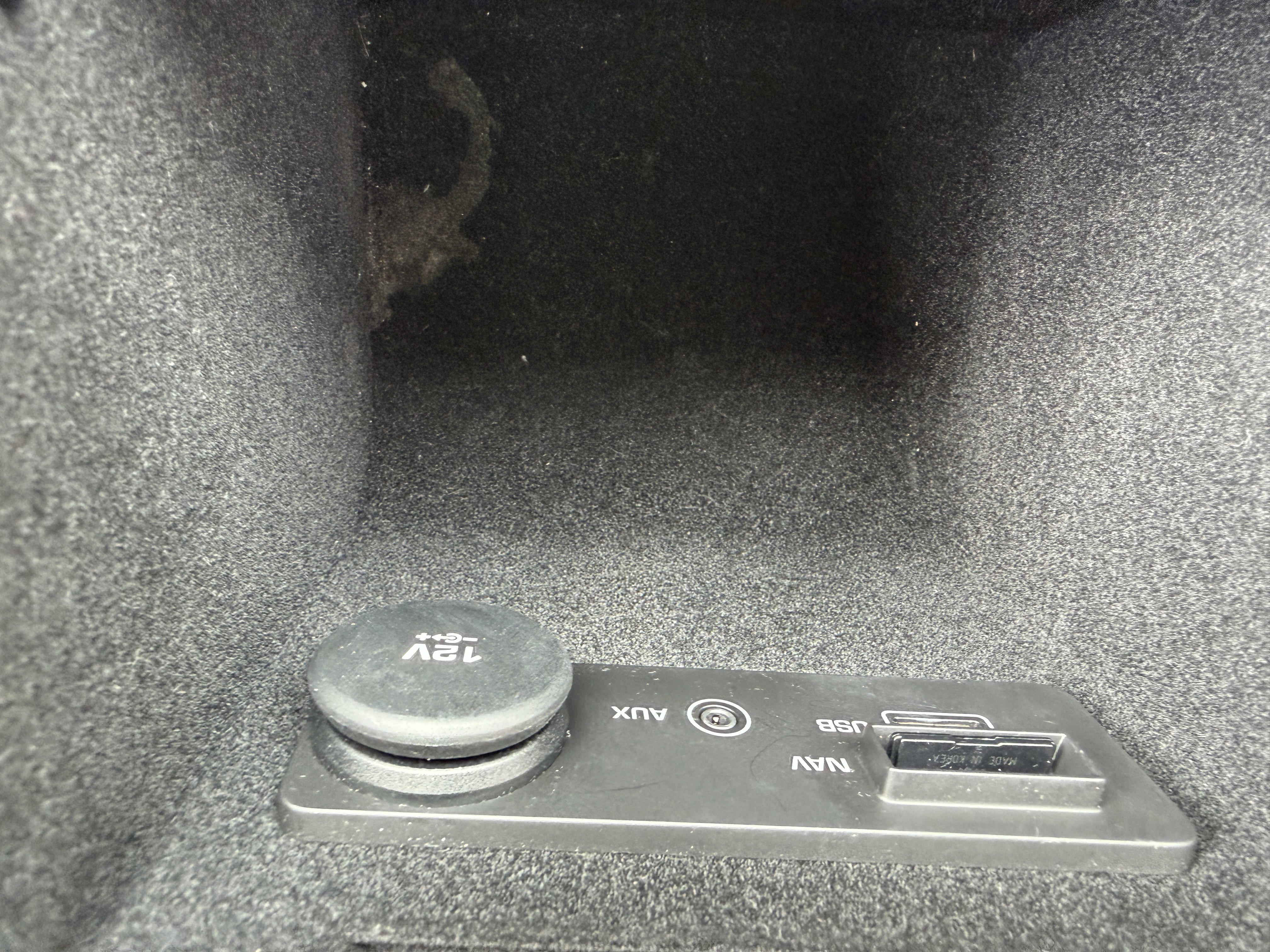 Used 2018 Jaguar XE image 36