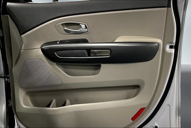 Used 2016 Kia Sedona L FWD image 27