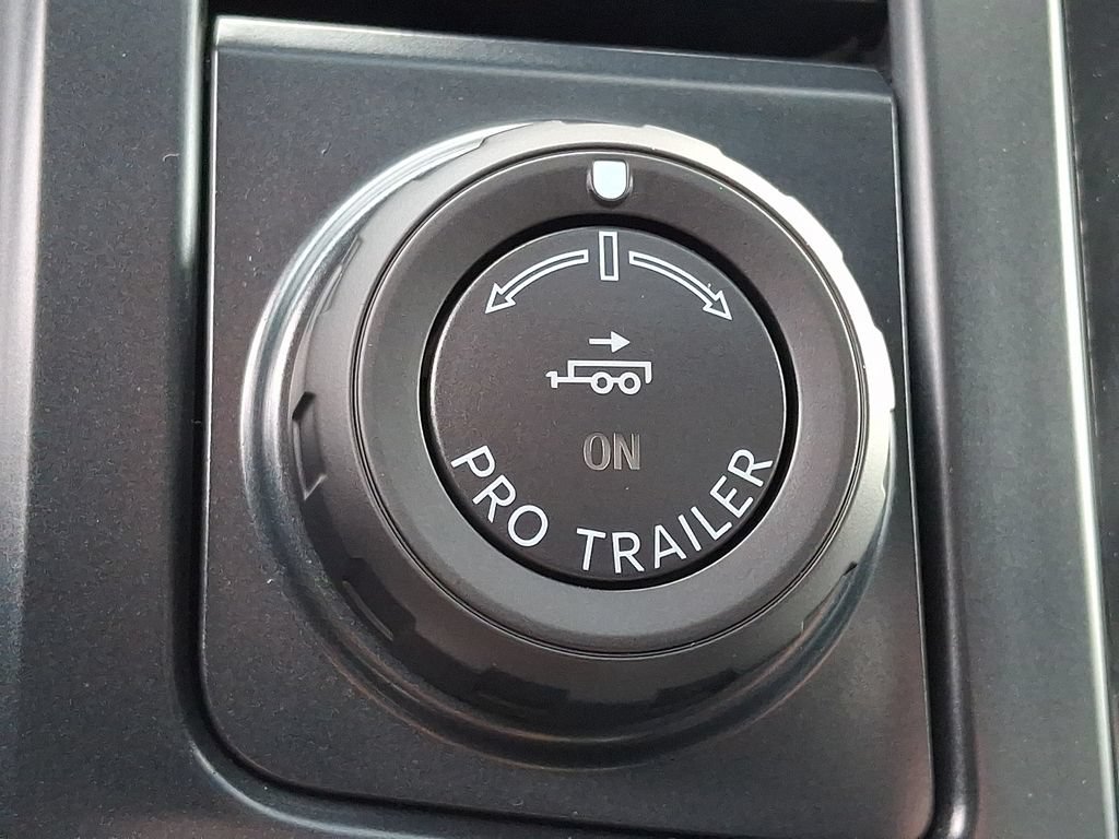 Used 2025 Ford F250 Lariat w/ Lariat Ultimate Package AWD/4WD image 28