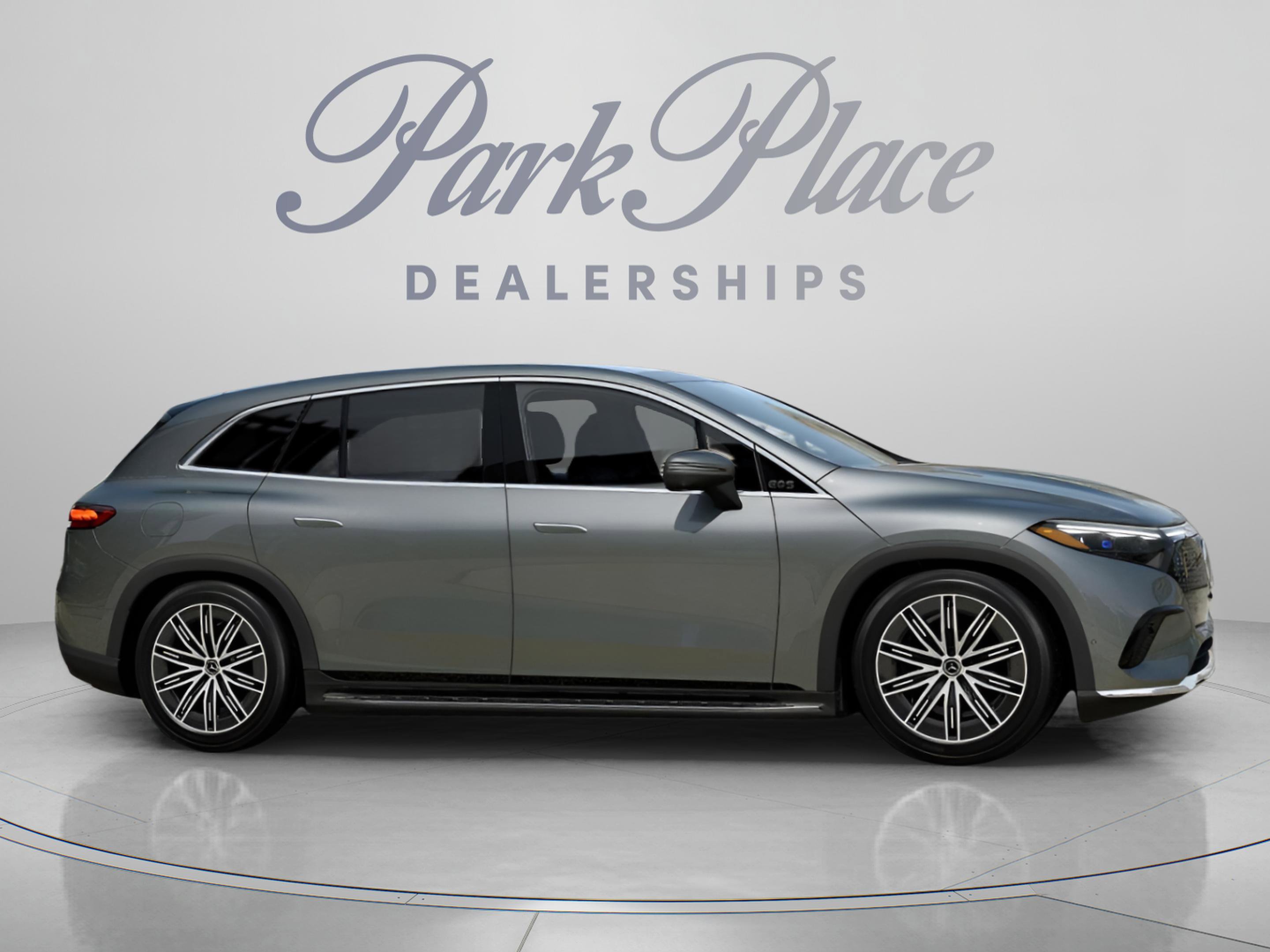 Used 2023 Mercedes-Benz EQS 450+ 4MATIC SUV image 29