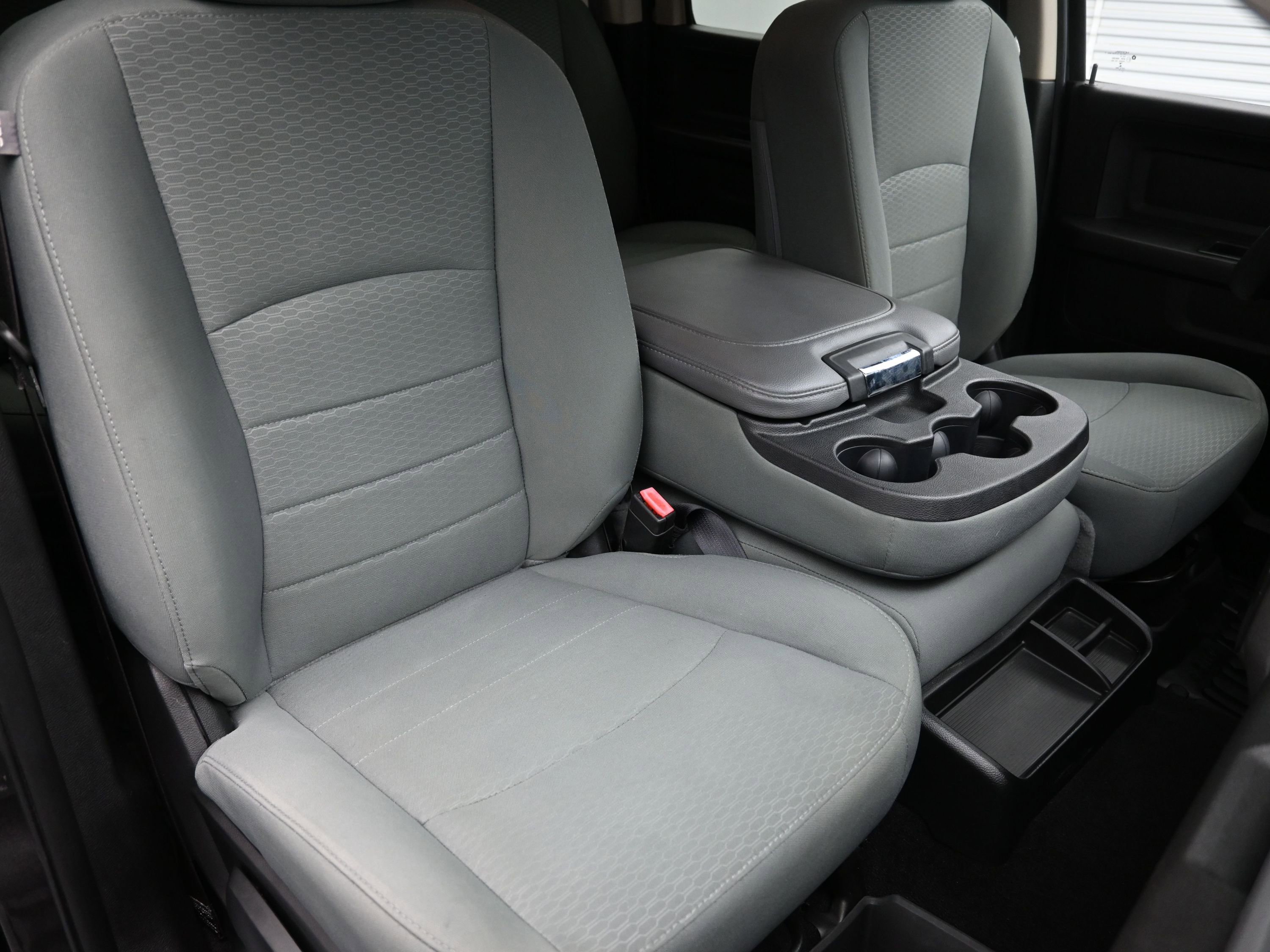 Used 2018 RAM 2500 Tradesman w/ Chrome Appearance Group image 38