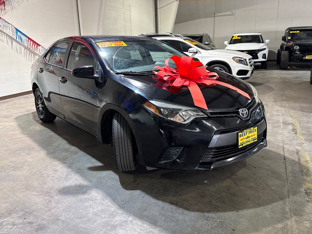 Used 2016 Toyota Corolla LE FWD image 2