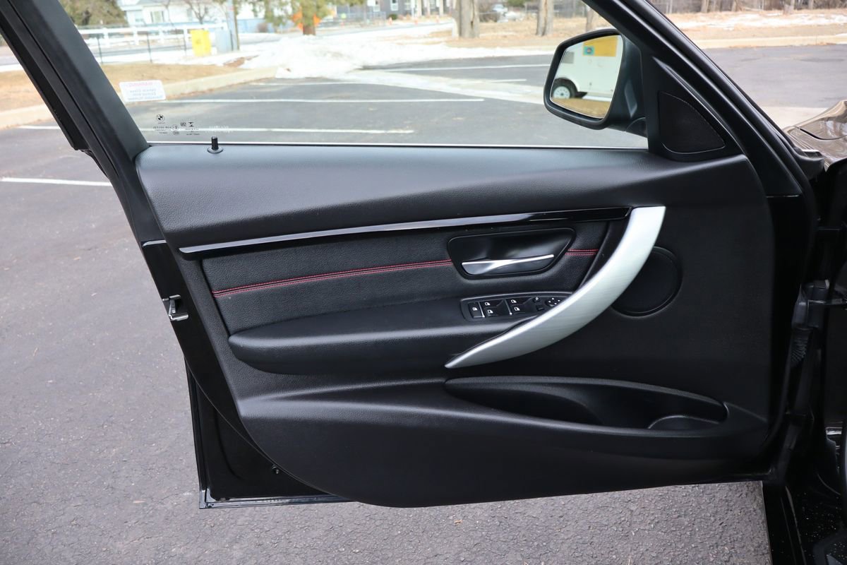 Used 2018 BMW 330i Sedan image 23