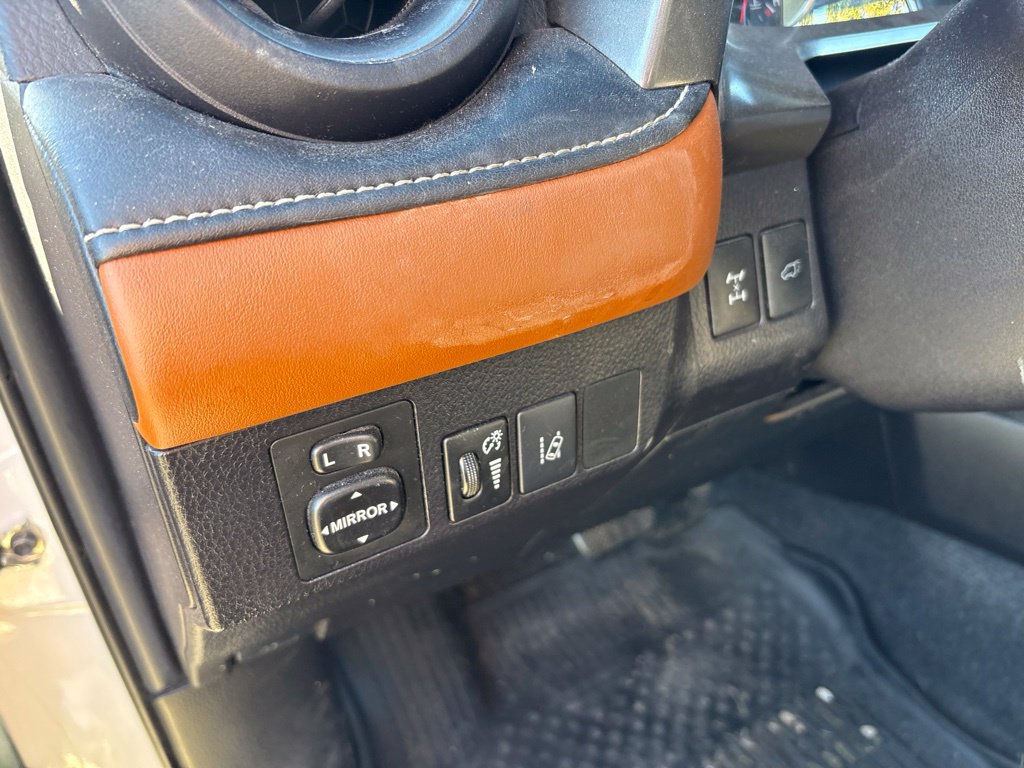 Used 2018 Toyota RAV4 SE w/ Power Extra Value Package AWD/4WD image 19