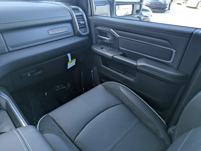Used 2026 RAM 3500 Laramie AWD/4WD image 15