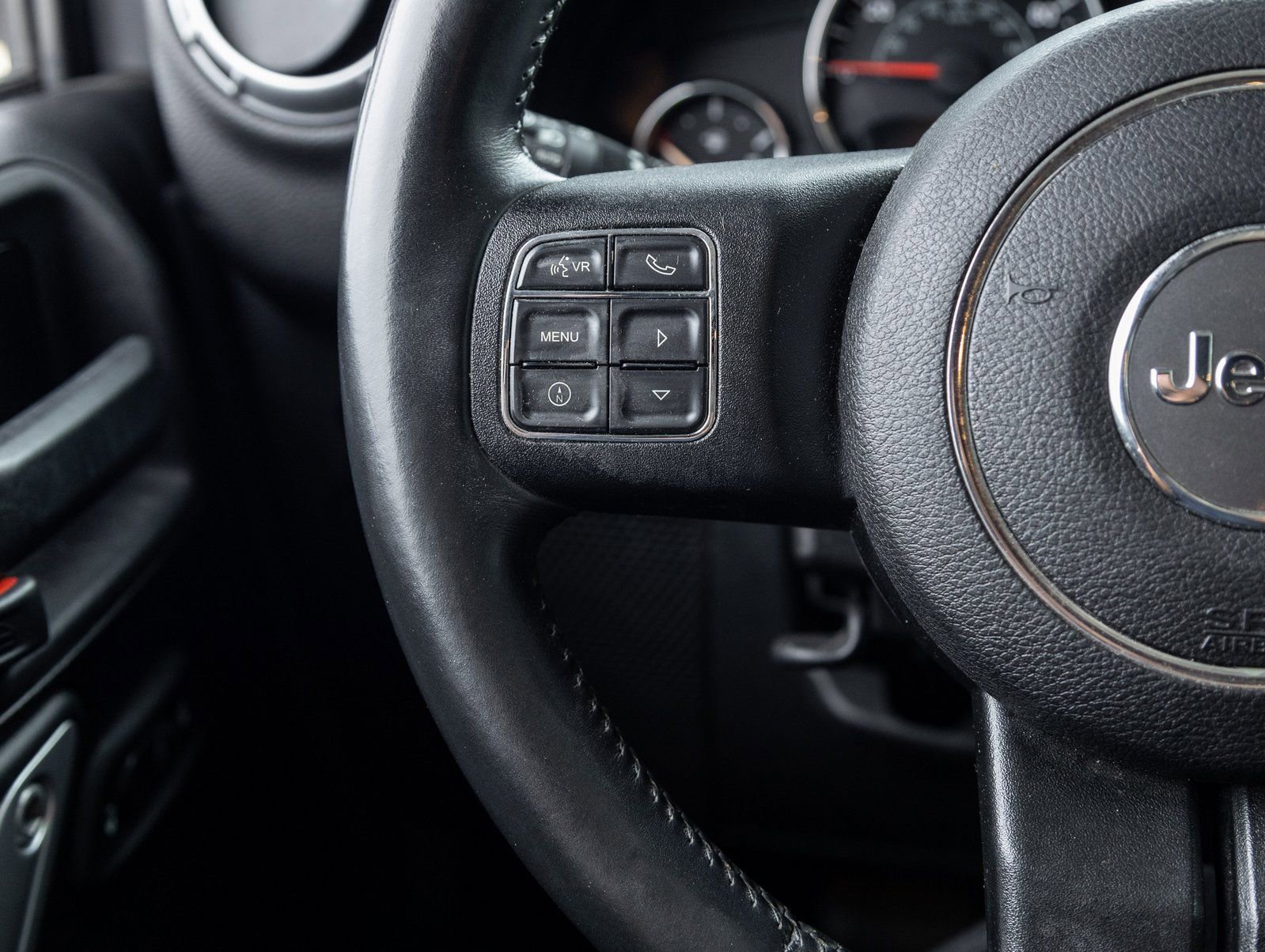 Used 2014 Jeep Wrangler Unlimited Sahara w/ Max Tow Package image 15