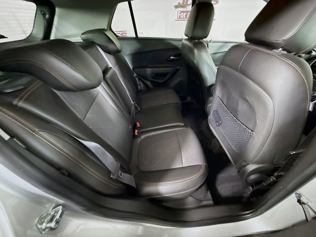 Used 2018 Chevrolet Trax LT w/ LT Convenience Package image 25