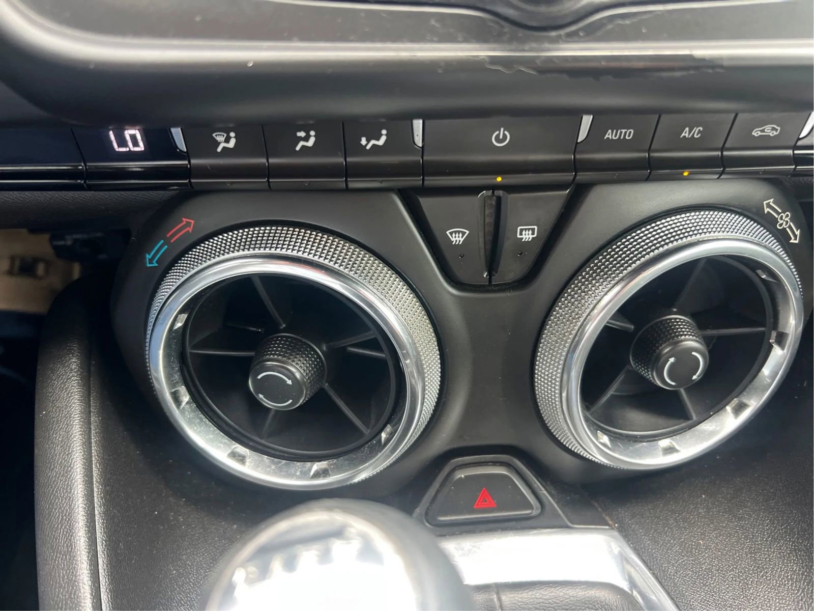 Used 2018 Chevrolet Camaro LS RWD image 27