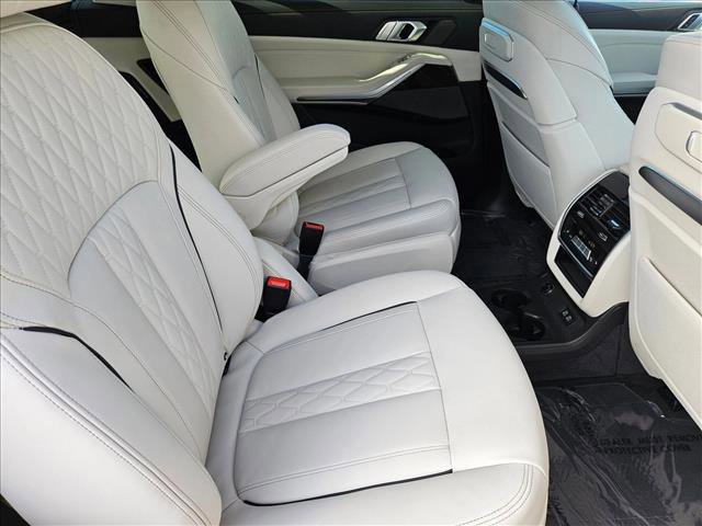 Certified 2025 BMW X7 xDrive40i w/ Executive Package image 24