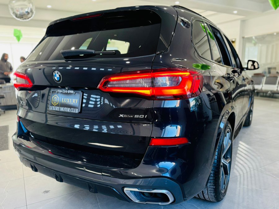 Used 2019 BMW X5 xDrive50i w/ M Sport Package image 9