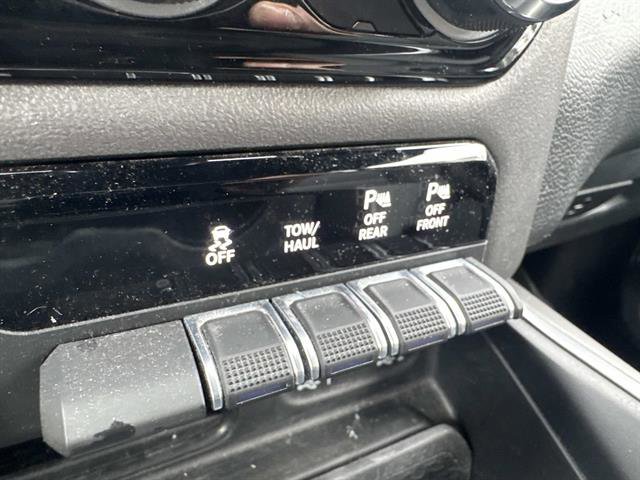 Used 2022 RAM 1500 Big Horn AWD/4WD image 18