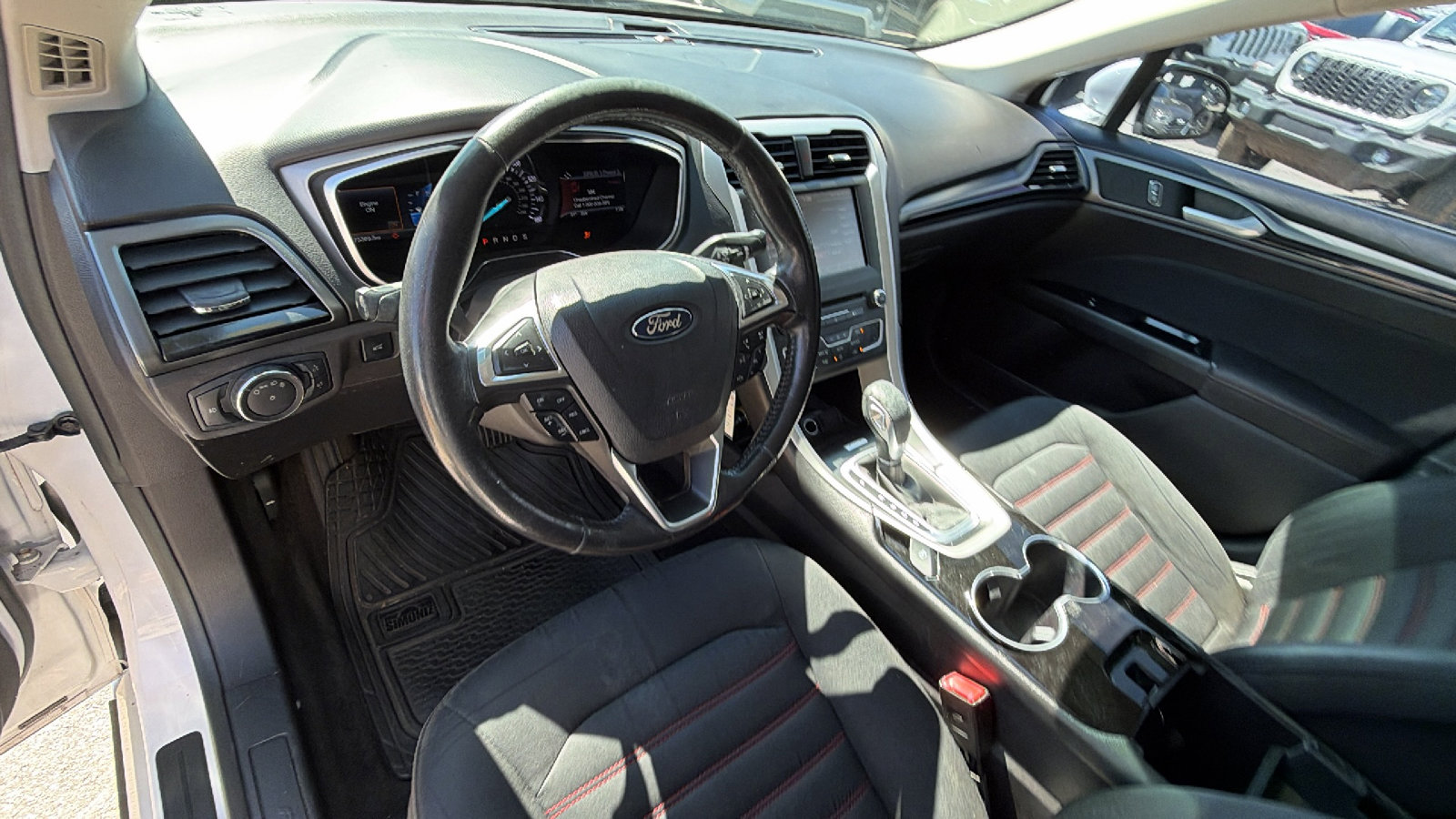 Used 2016 Ford Fusion SE image 24