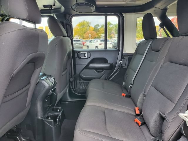 Used 2023 Jeep Wrangler Unlimited Sahara AWD/4WD image 24