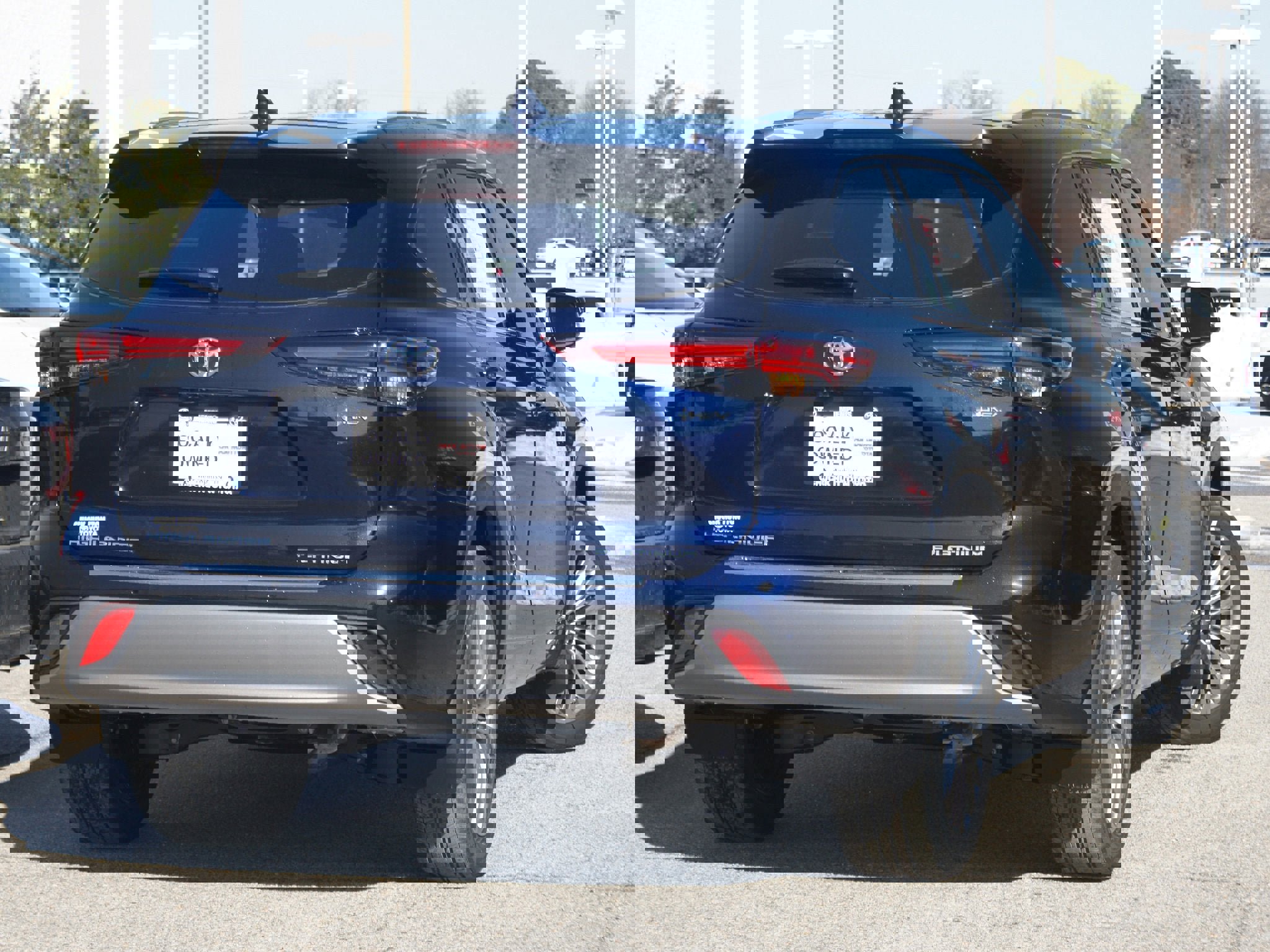 Used 2026 Toyota Highlander Platinum image 36