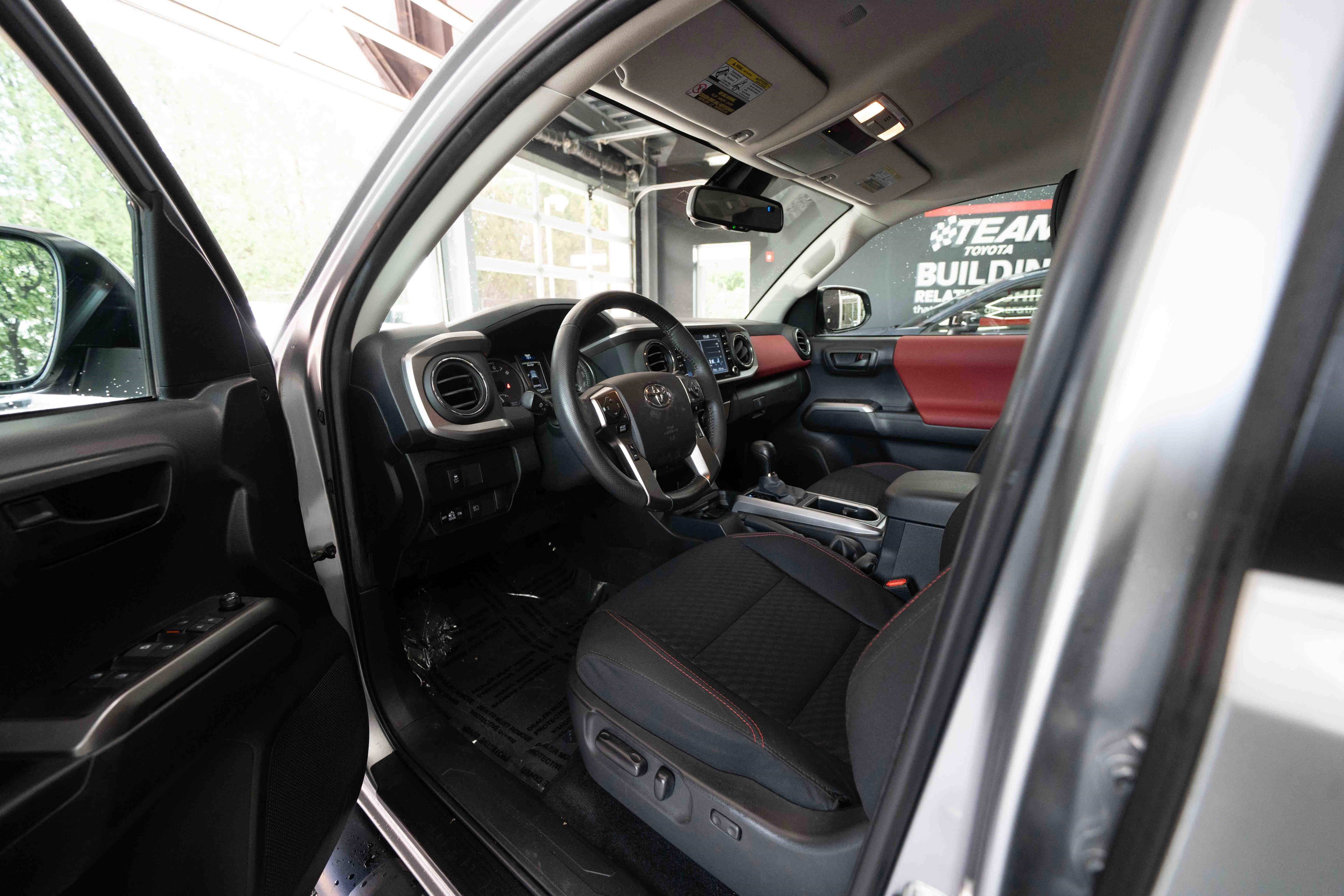 Used 2022 Toyota Tacoma SR5 image 8
