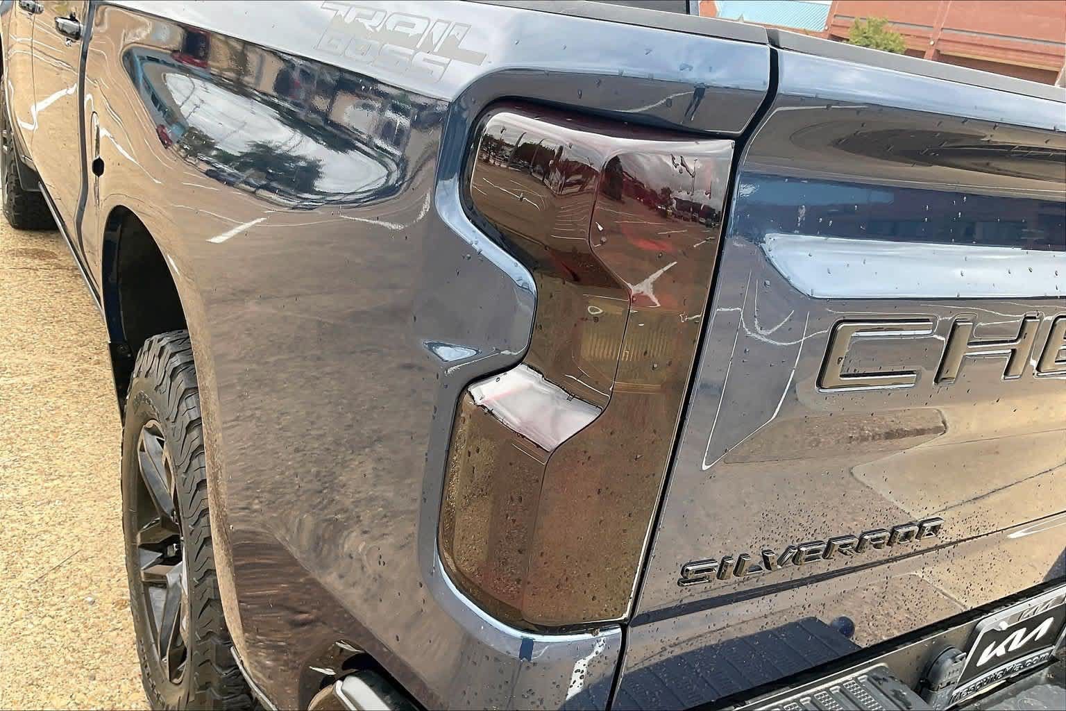 Used 2021 Chevrolet Silverado 1500 LT Trail Boss w/ Convenience Package II AWD/4WD image 30