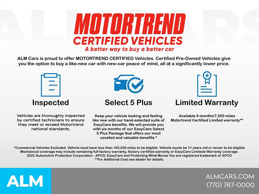 Used 2017 Chrysler 300 Limited RWD image 2