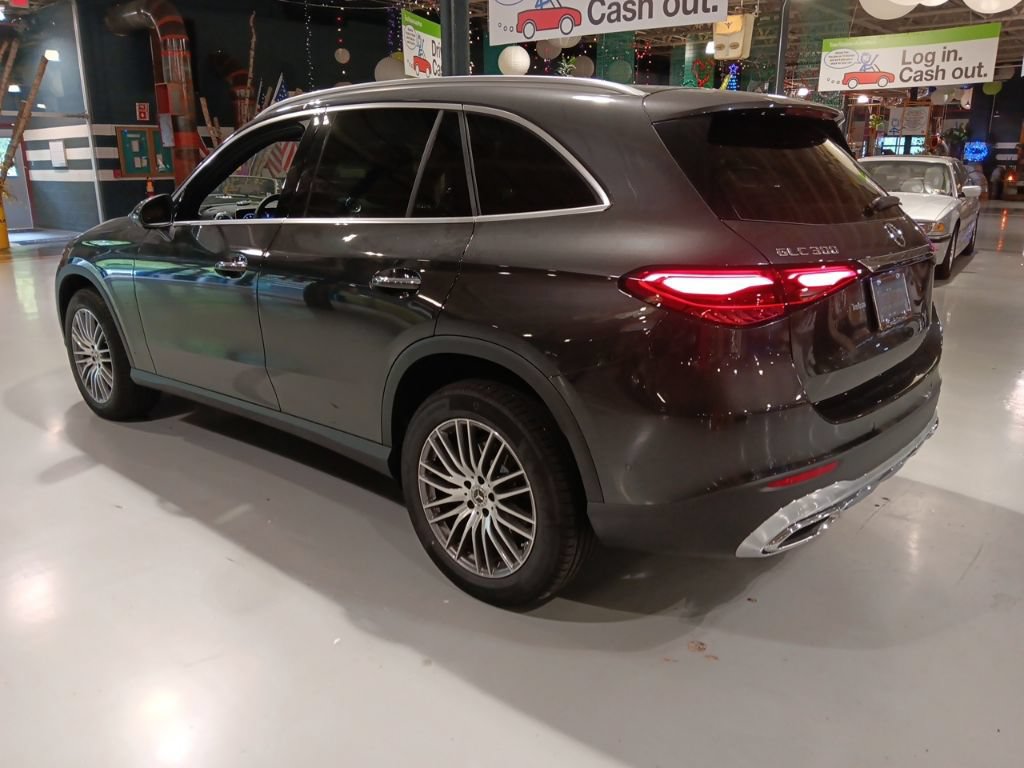 Used 2026 Mercedes-Benz GLC 300 4MATIC image 14