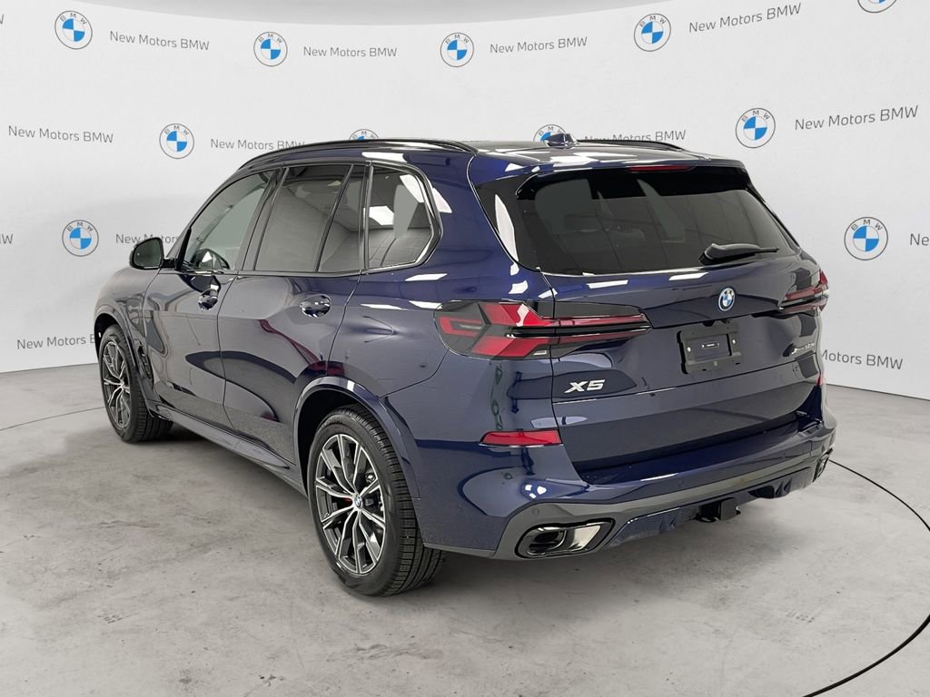 New 2026 BMW X5 xDrive50e w/ M Sport Package AWD/4WD image 2