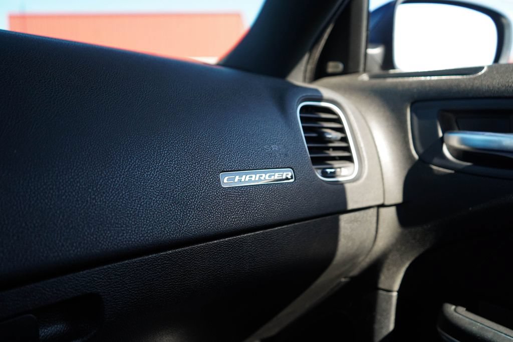 Used 2023 Dodge Charger SXT RWD image 28