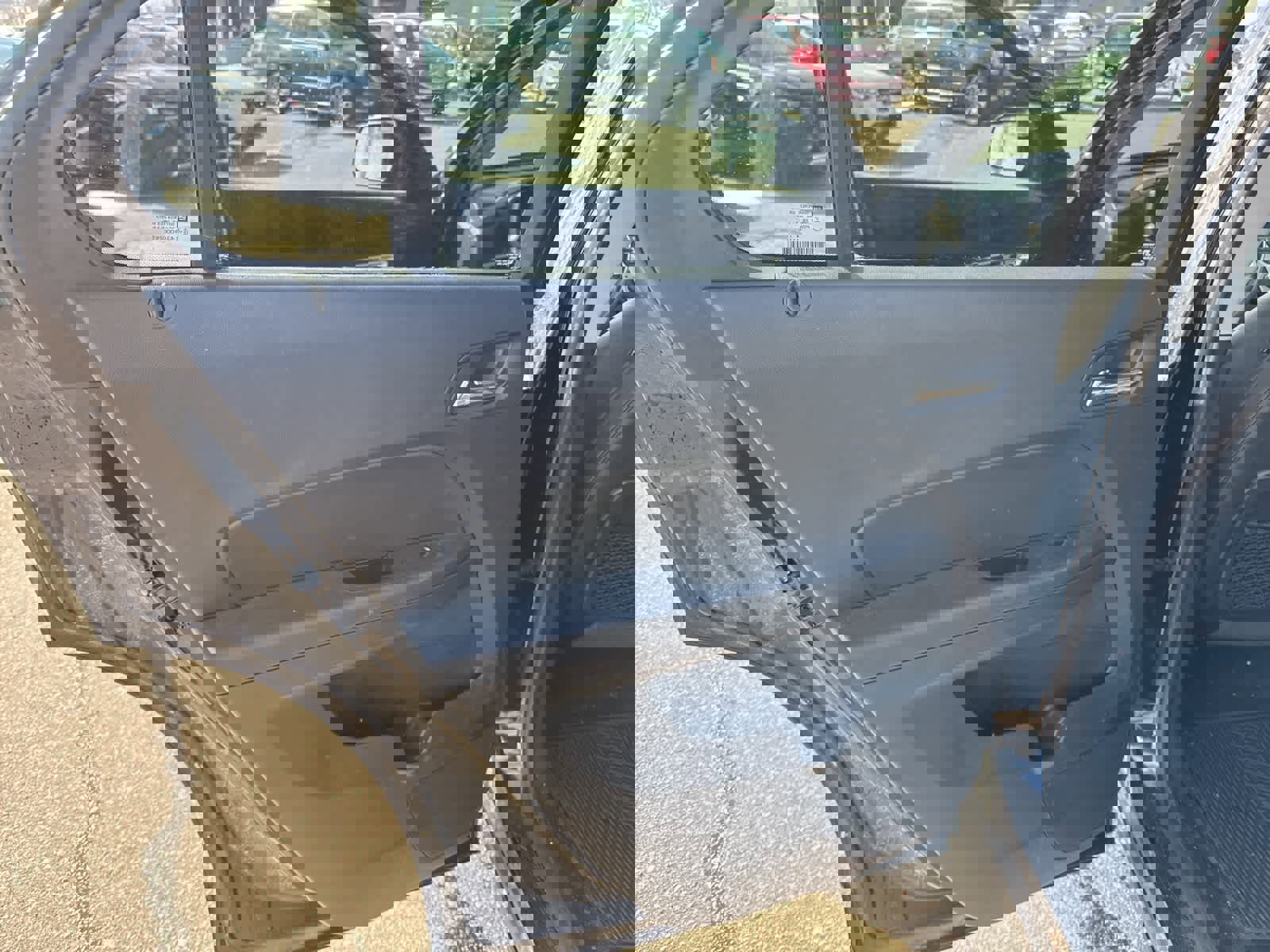 Used 2017 Chevrolet Equinox LT image 18