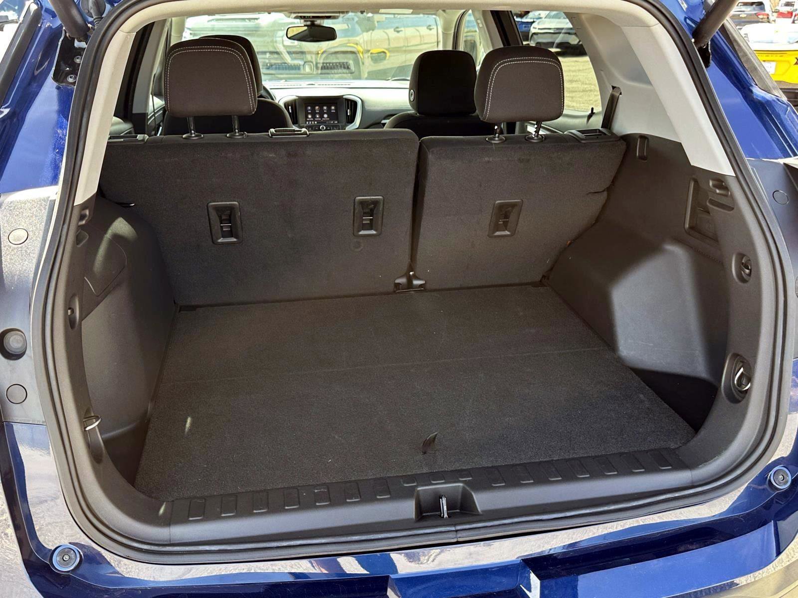 Certified 2023 GMC Terrain SLE w/ Driver Convenience Package image 9