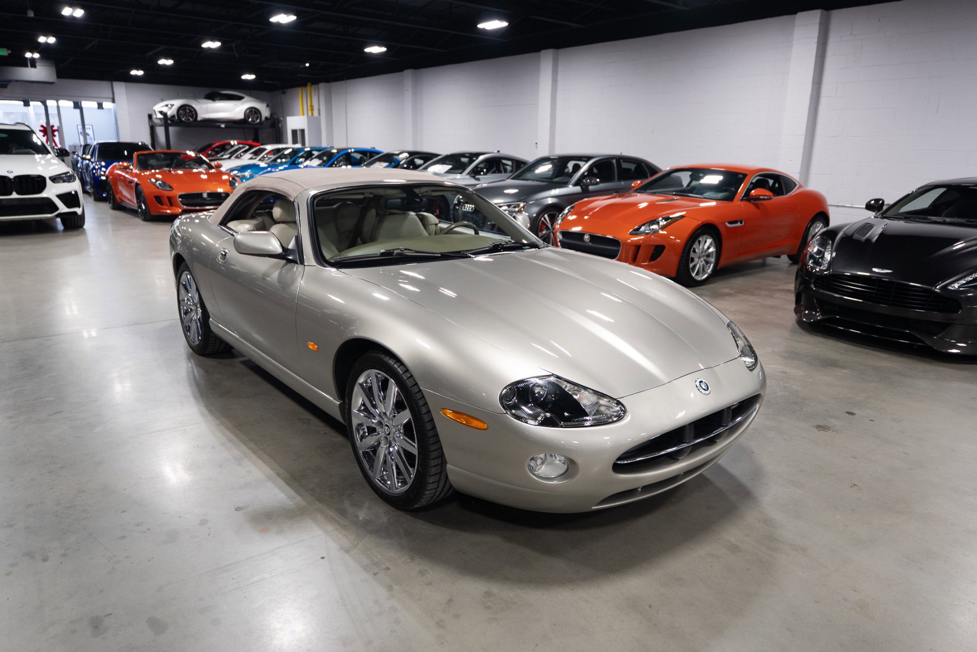 Used 2006 Jaguar XK8 Convertible image 17