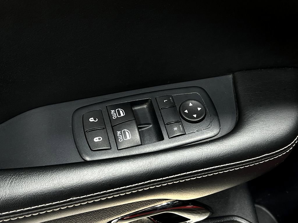 Used 2016 Dodge Challenger SRT Hellcat image 16