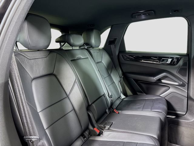 Used 2020 Porsche Cayenne AWD/4WD image 25