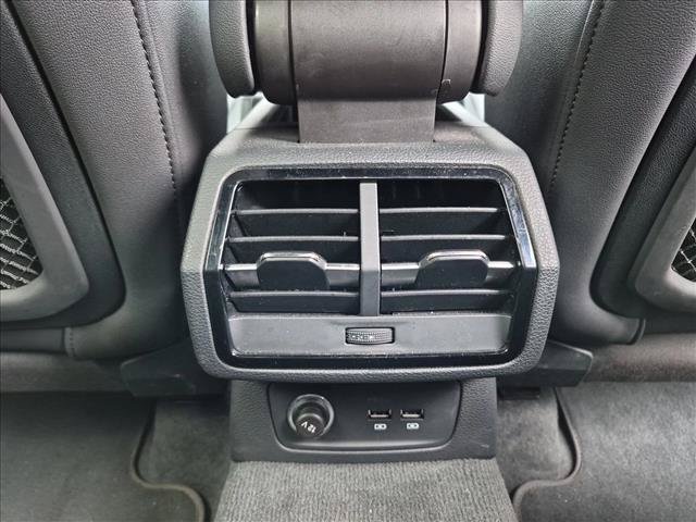 Used 2019 Audi Q3 2.0T Premium AWD/4WD image 16