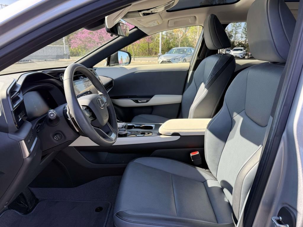 Used 2023 Lexus RZ 450e Premium w/ Technology Package AWD/4WD image 14