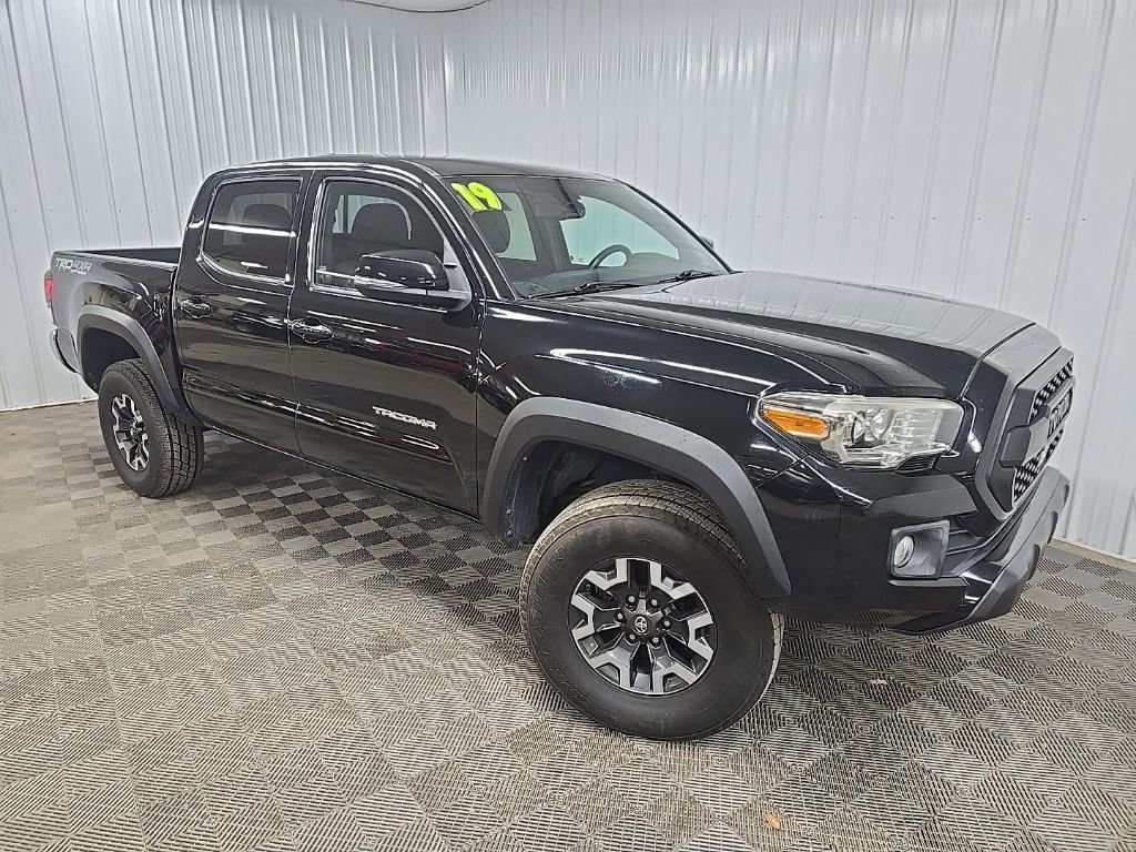 Used 2019 Toyota Tacoma TRD Off-Road AWD/4WD image 7